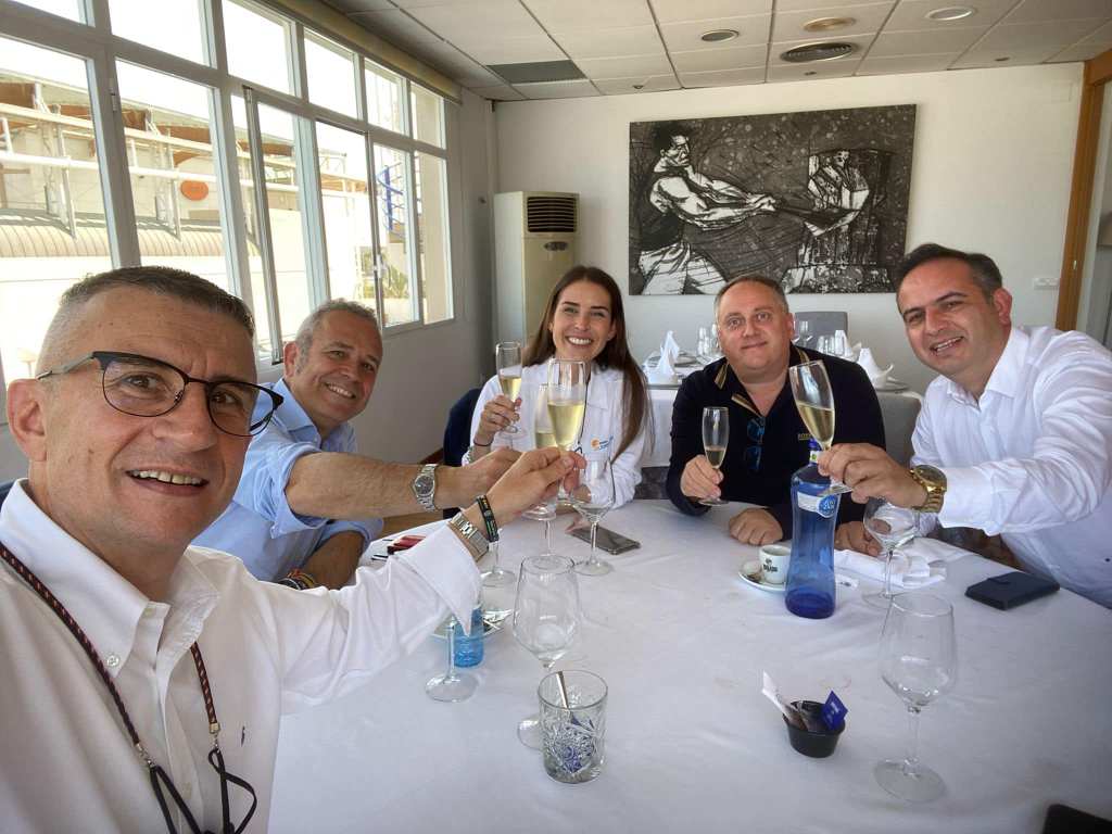 TRASPASANDO FRONTERAS