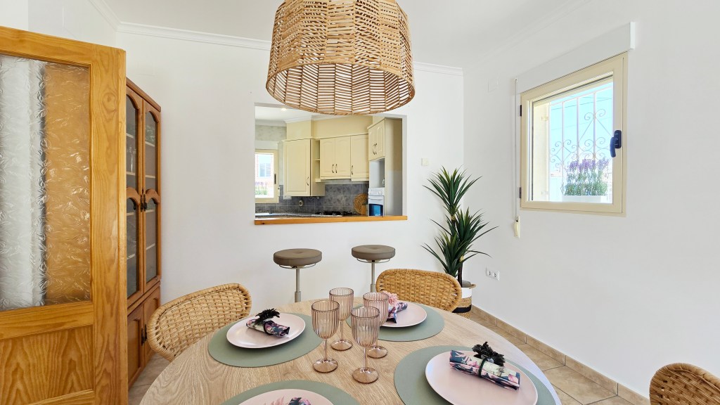 De casa vacía a hogar lleno de vida: nuestro proyecto de Home Staging en WhatApato&nbsp;Beniarbeig